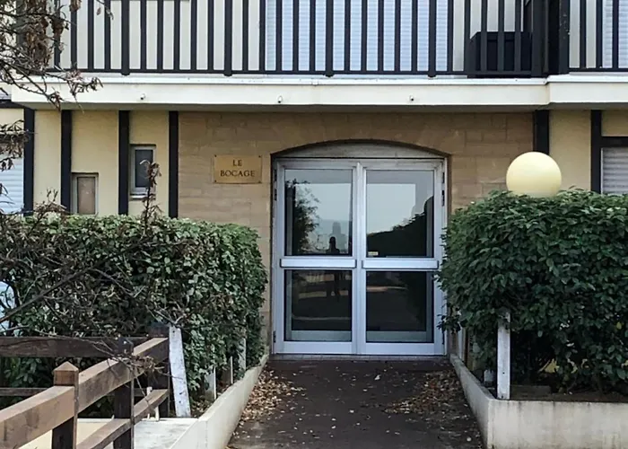 T2 Entier, Balcon, Piscine, Tennis Et Acces Direct A La Plage! * Cabourg