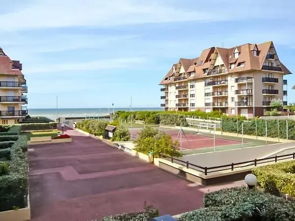 T2 Entier, Balcon, Piscine, Tennis Et Acces Direct A La Plage! *