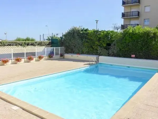 Appartement T2 Entier, Balcon, Piscine, Tennis Et Acces Direct A La Plage! *